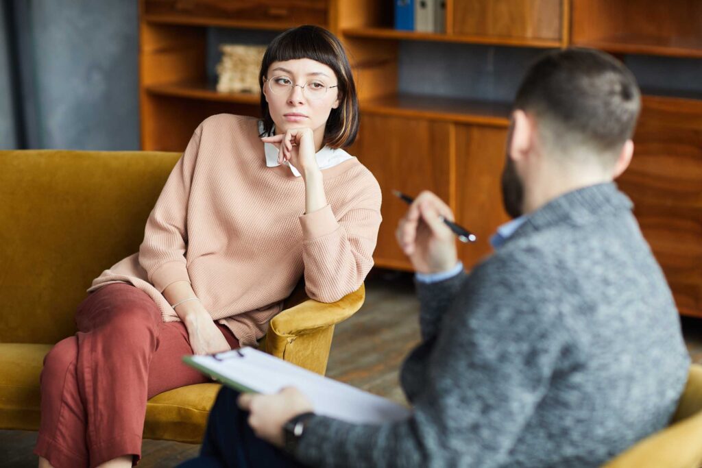 woman-talking-to-psychologist-CMH2LST.jpg